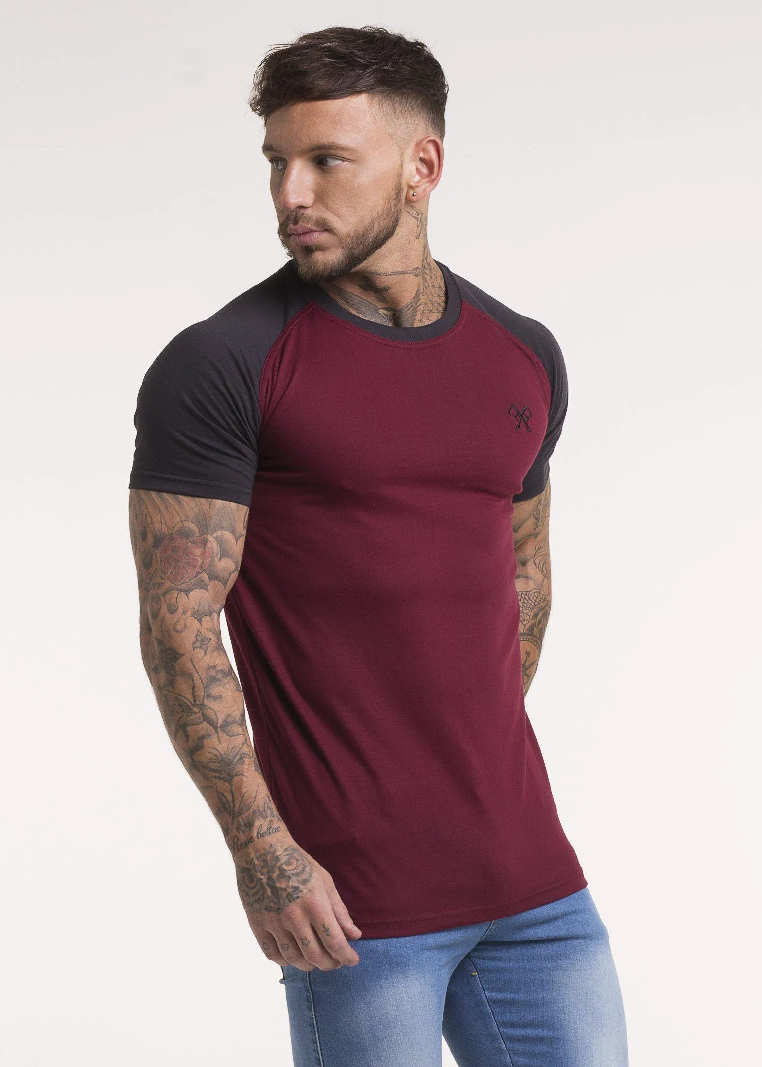 Contrast Signature T-Shirt - Burgundy & Black