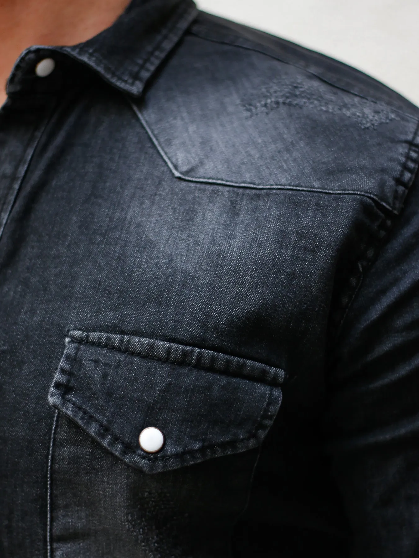 [Johnny] Charcoal Distressed Long Sleeve Shirt