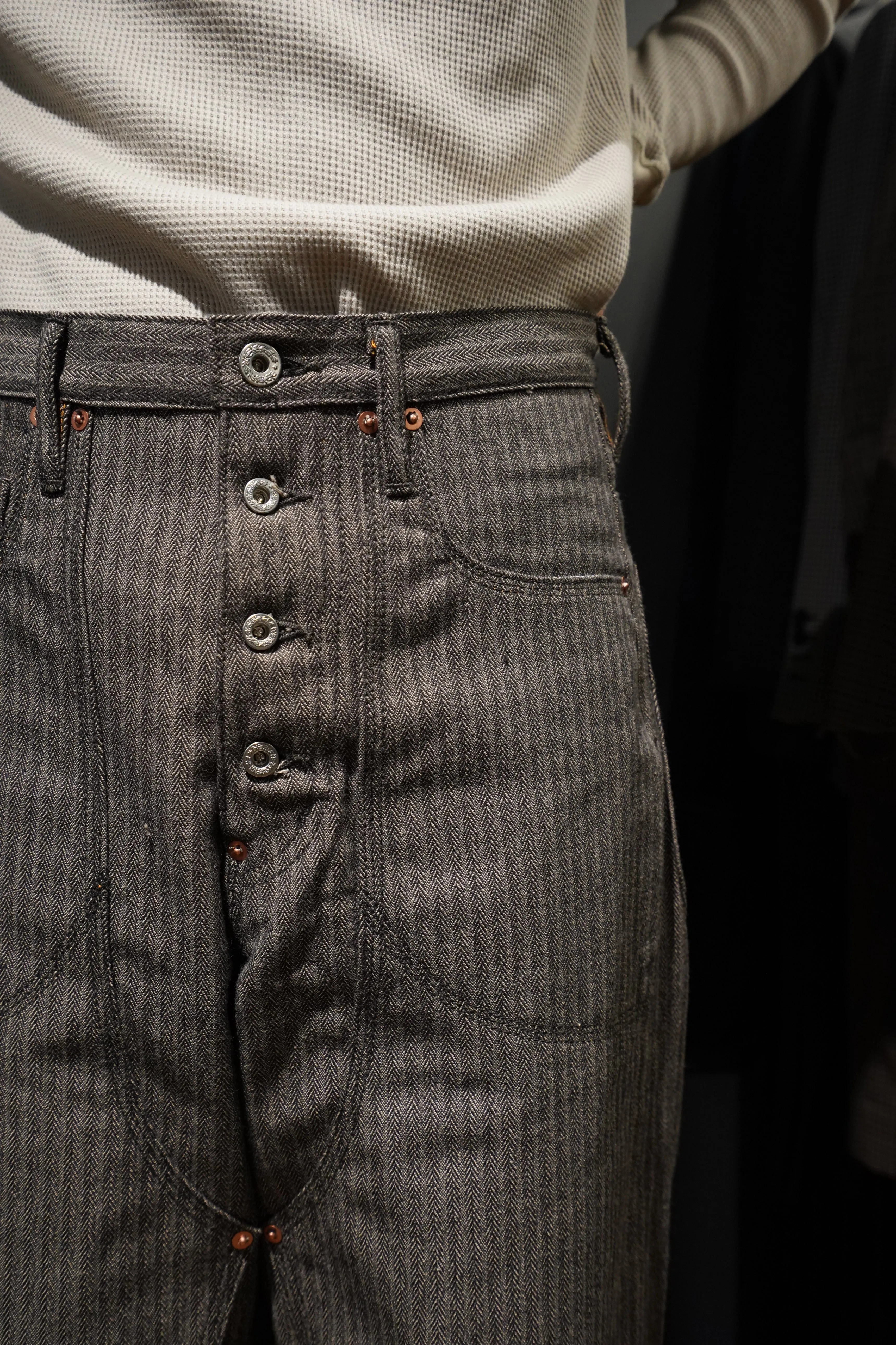 SUGARHILL HERRINGBONE DOUBLE KNEE DENIM PANTS (GRAY HERRINGBONE)